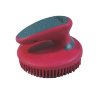 TailWrap Soft Round Curry Comb With Handle